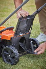 Газонокосарка 2 В BLACK+DECKER BCMW3318L2 - Зображення 11