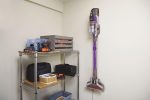 Вертикальний пилосос 36 В 2 А·год BLACK+DECKER BHFEV362DP - Зображення 13