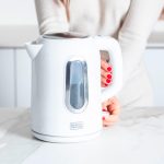 Електрочайник BLACK+DECKER BXKE2204E - Зображення 7