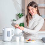 Електрочайник BLACK+DECKER BXKE2204E - Зображення 10