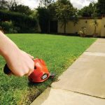 Садові ножиці 3,6 В 1,1 А·год BLACK+DECKER GSL200 - Зображення 4